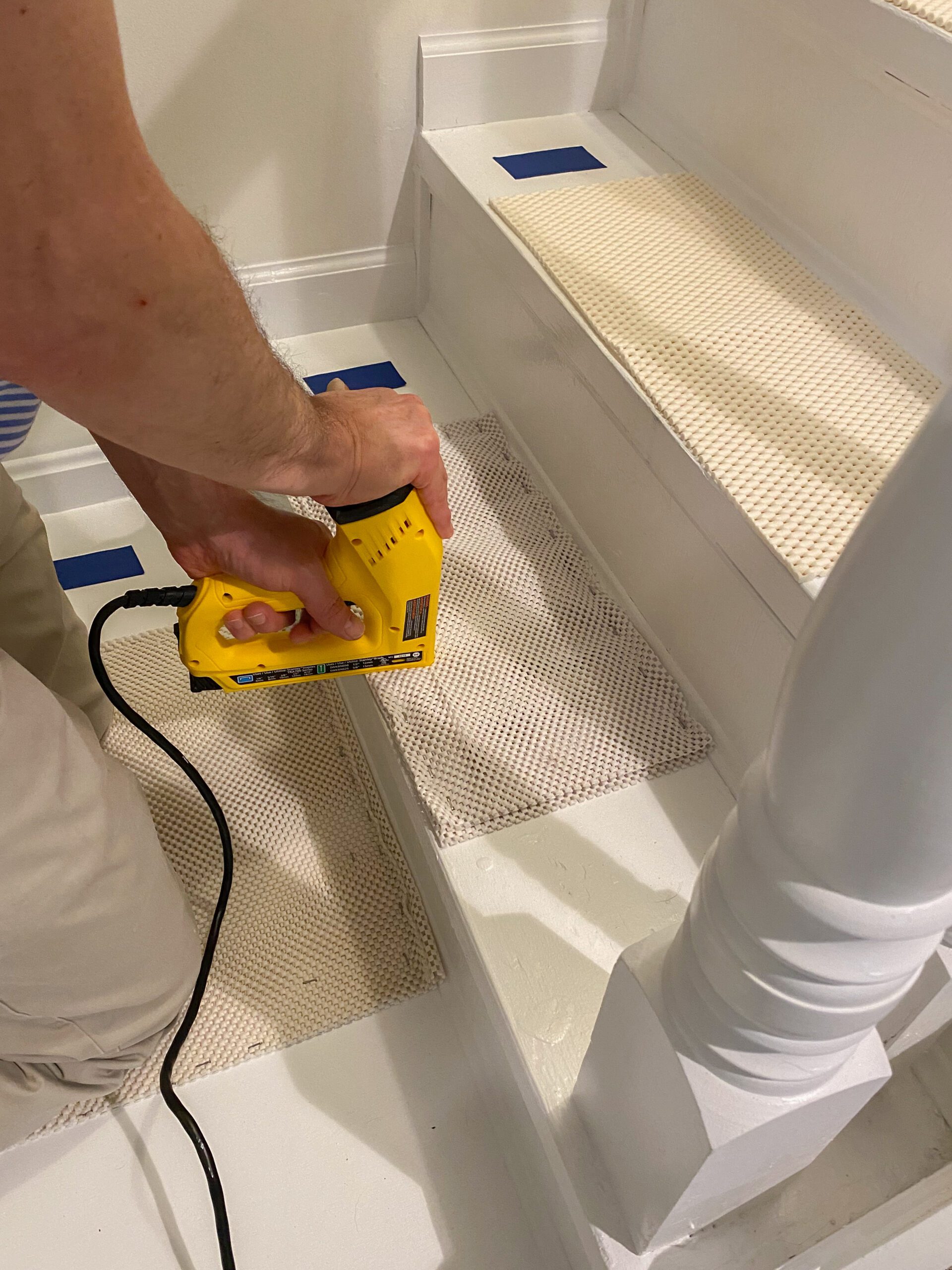 how to install stair runner on stairs with rod