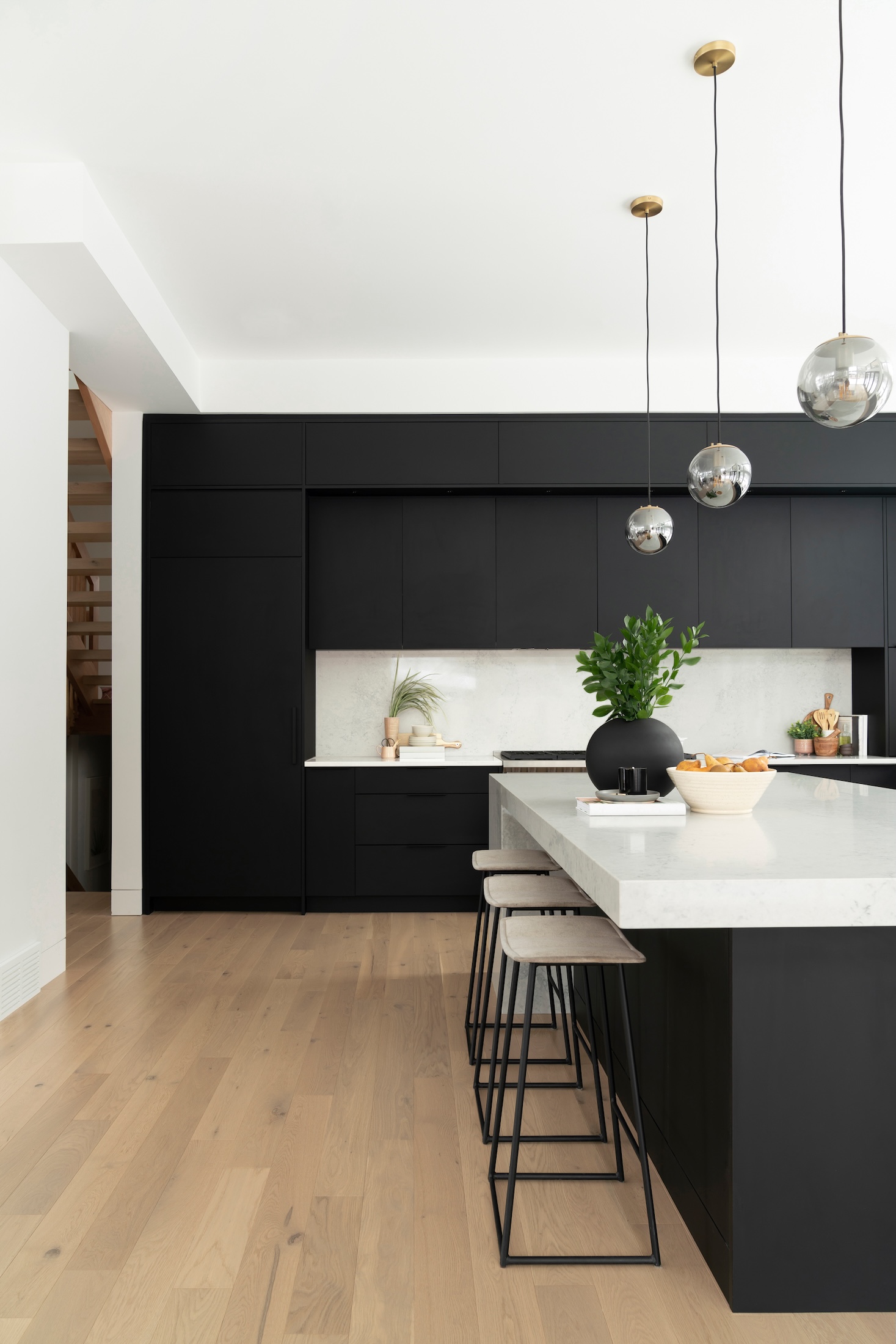 contemporary design style meaning