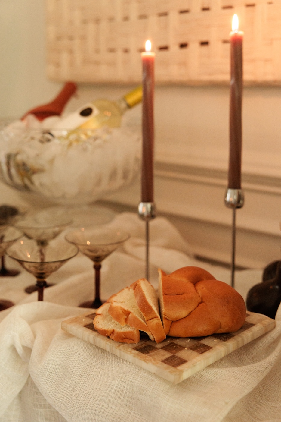 Thanksgiving decorations table