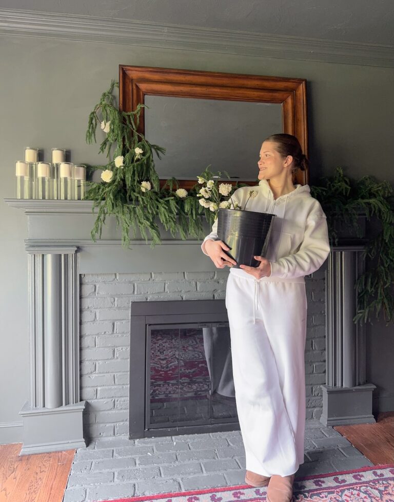 how to make a Christmas garland