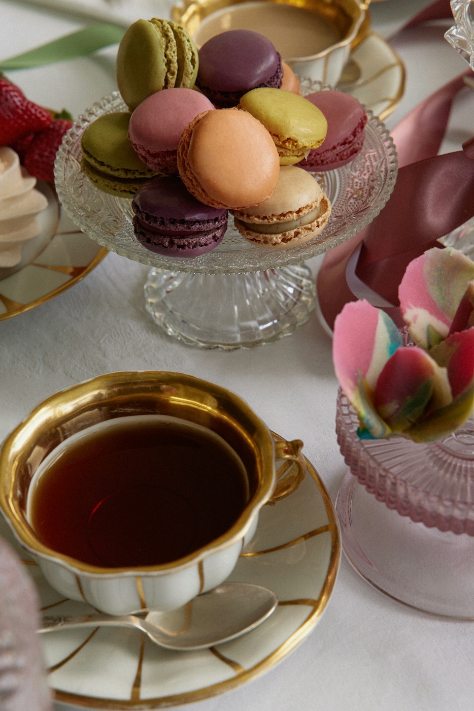 Easter entertaining table decorations