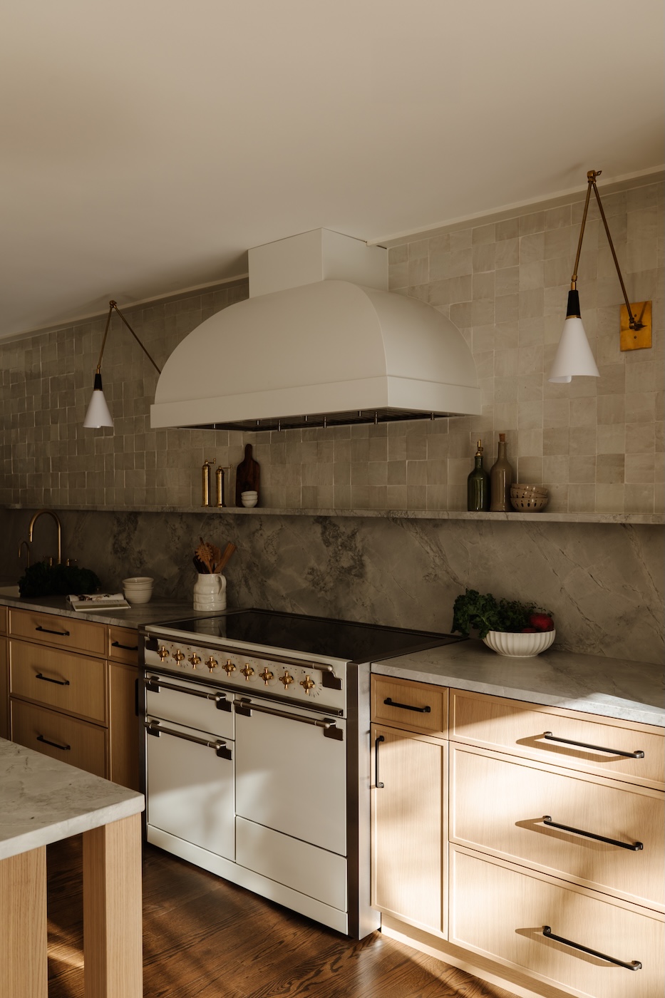 marble backsplash one piece
