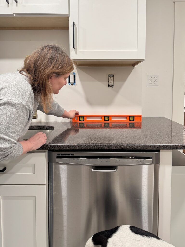 installing backsplash tile