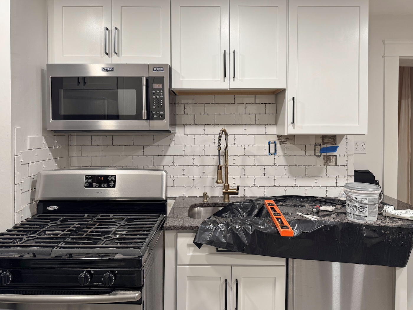 installing backsplash tile installing backsplash tile around outlet